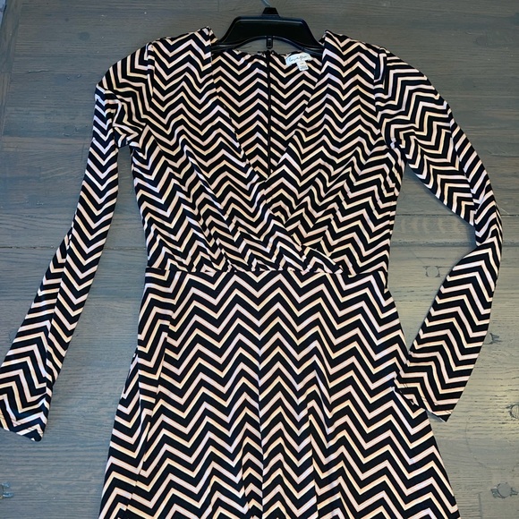 LoveFire dress - size S - Picture 3 of 5